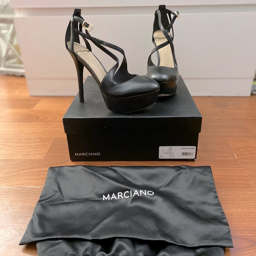NWT Authentic Marciano Heels